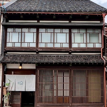 Machiya Guest House Carta Kanazawa Bagian luar foto