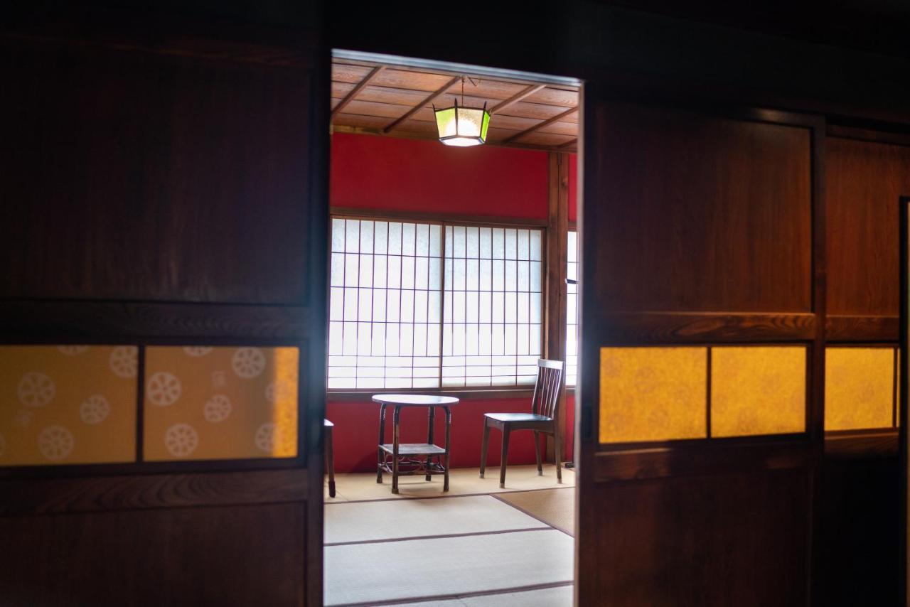 Machiya Guest House Carta Kanazawa Bagian luar foto