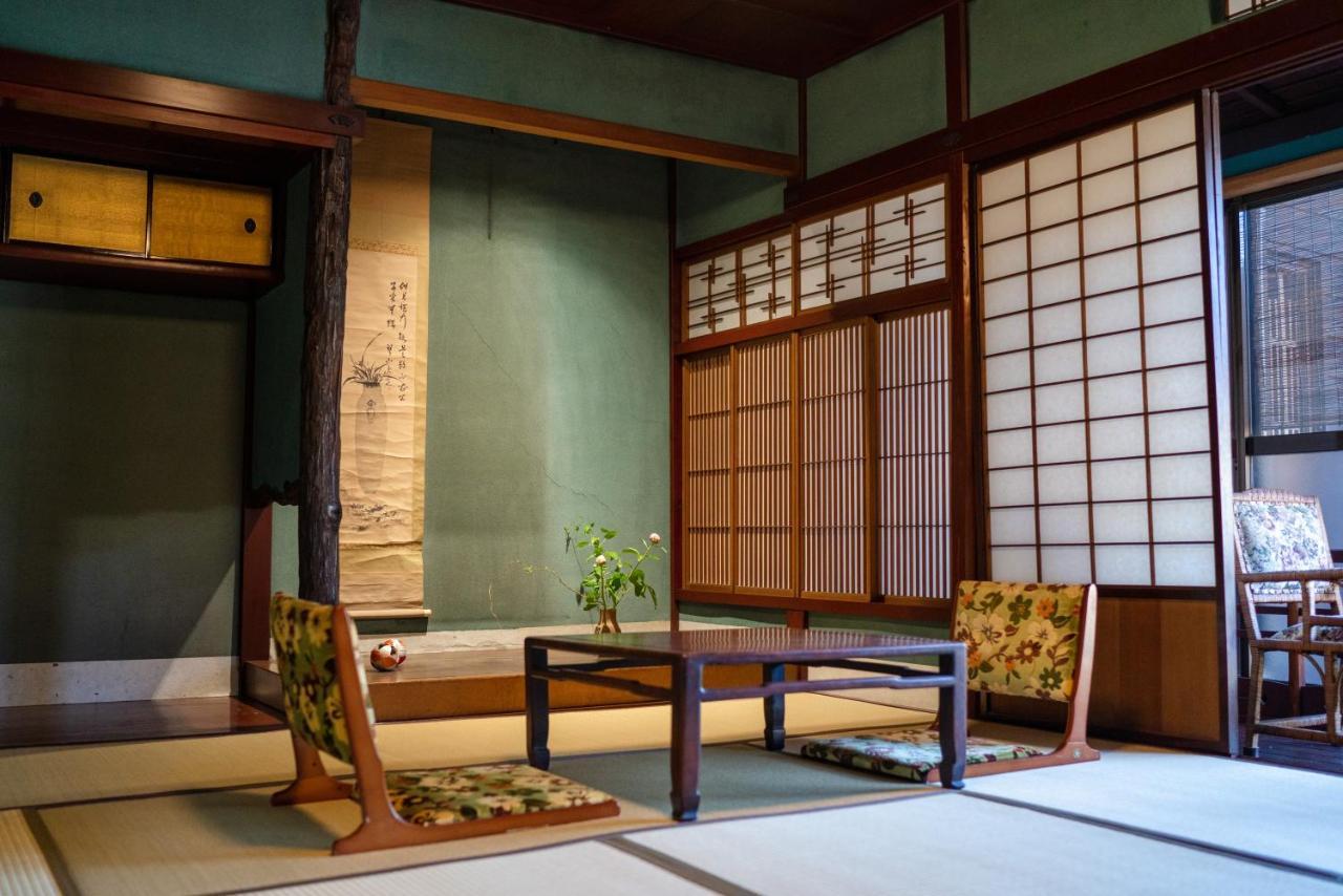 Machiya Guest House Carta Kanazawa Bagian luar foto