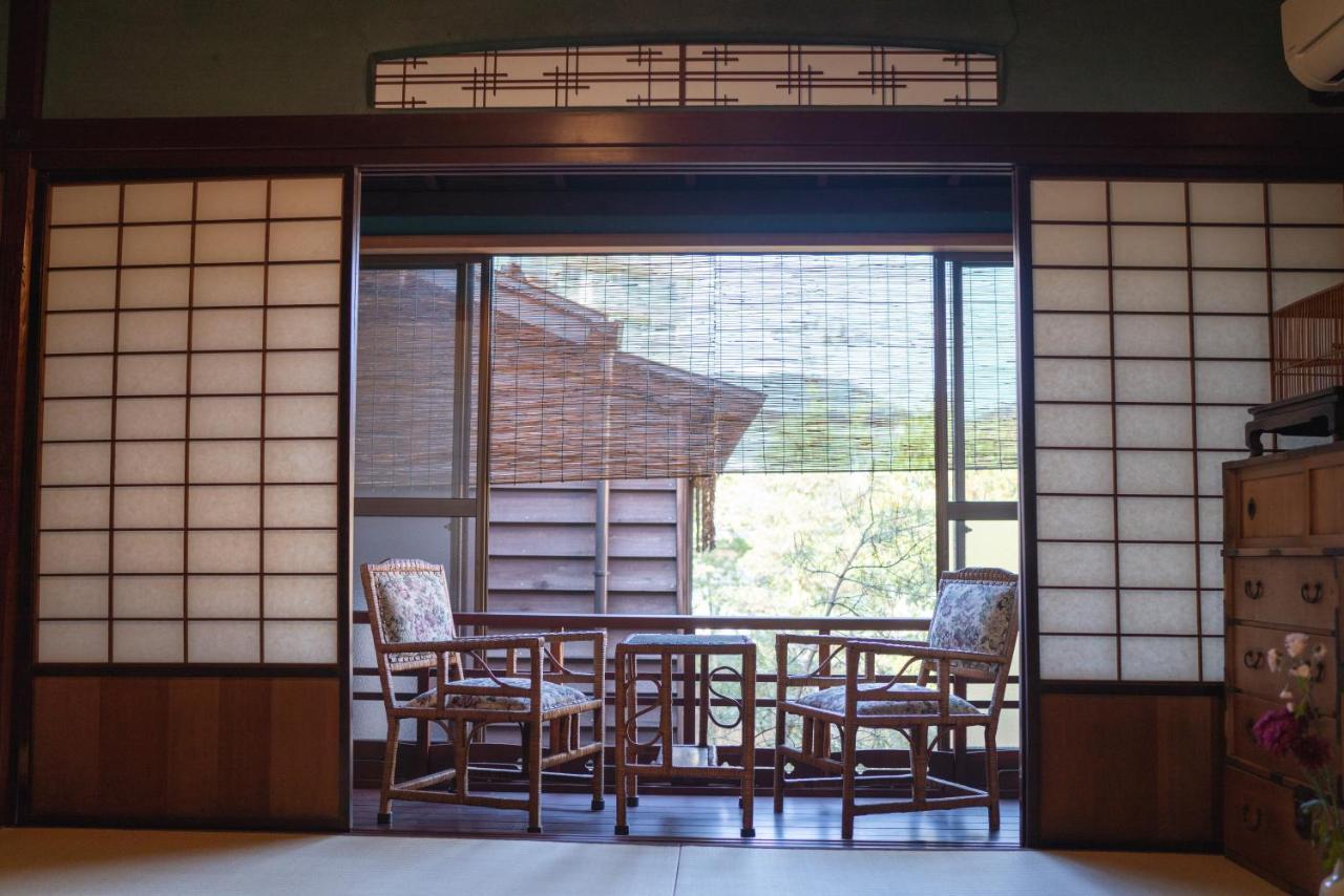 Machiya Guest House Carta Kanazawa Bagian luar foto