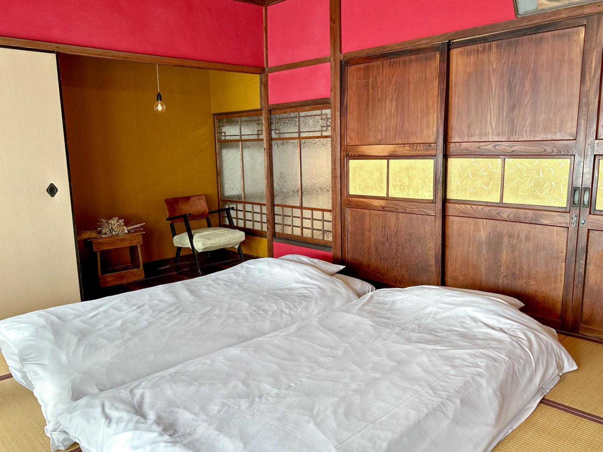 Machiya Guest House Carta Kanazawa Bagian luar foto